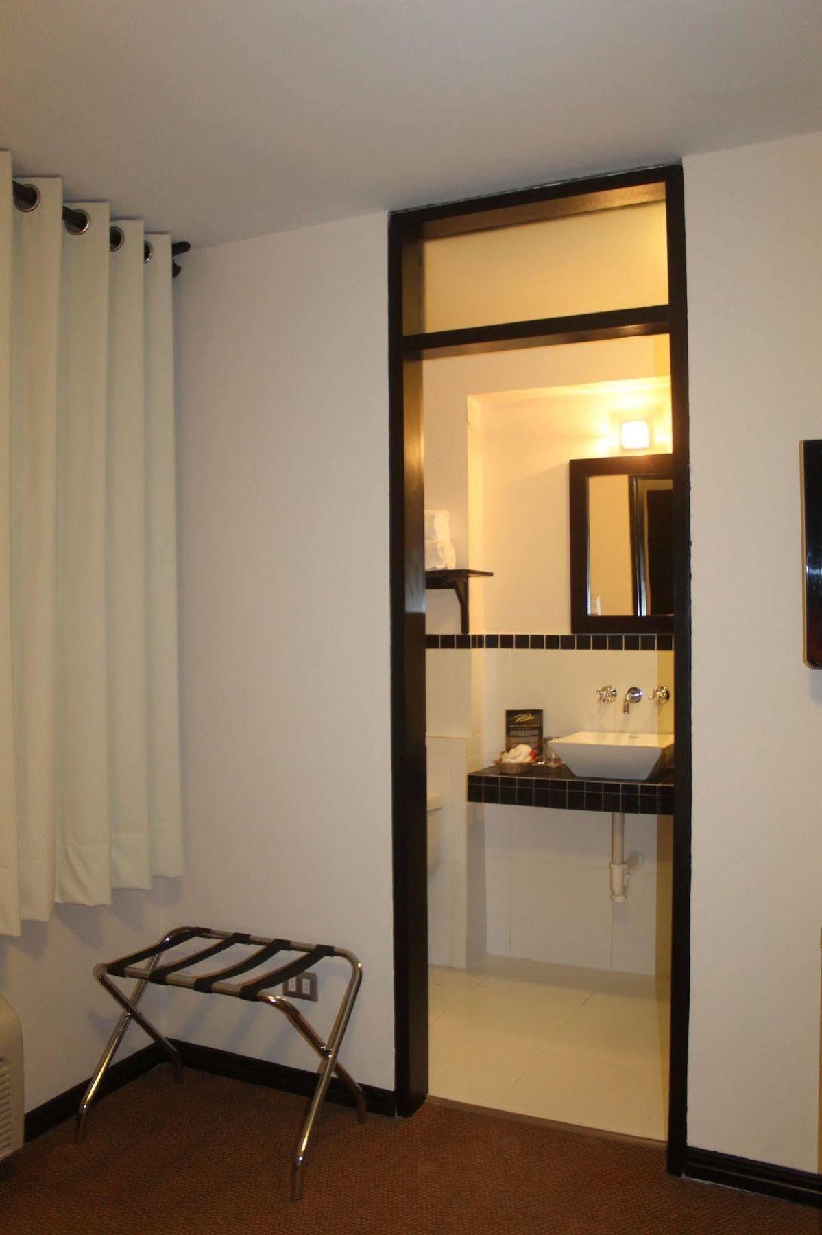 Rio Boutique Hotel Пукальпа Экстерьер фото